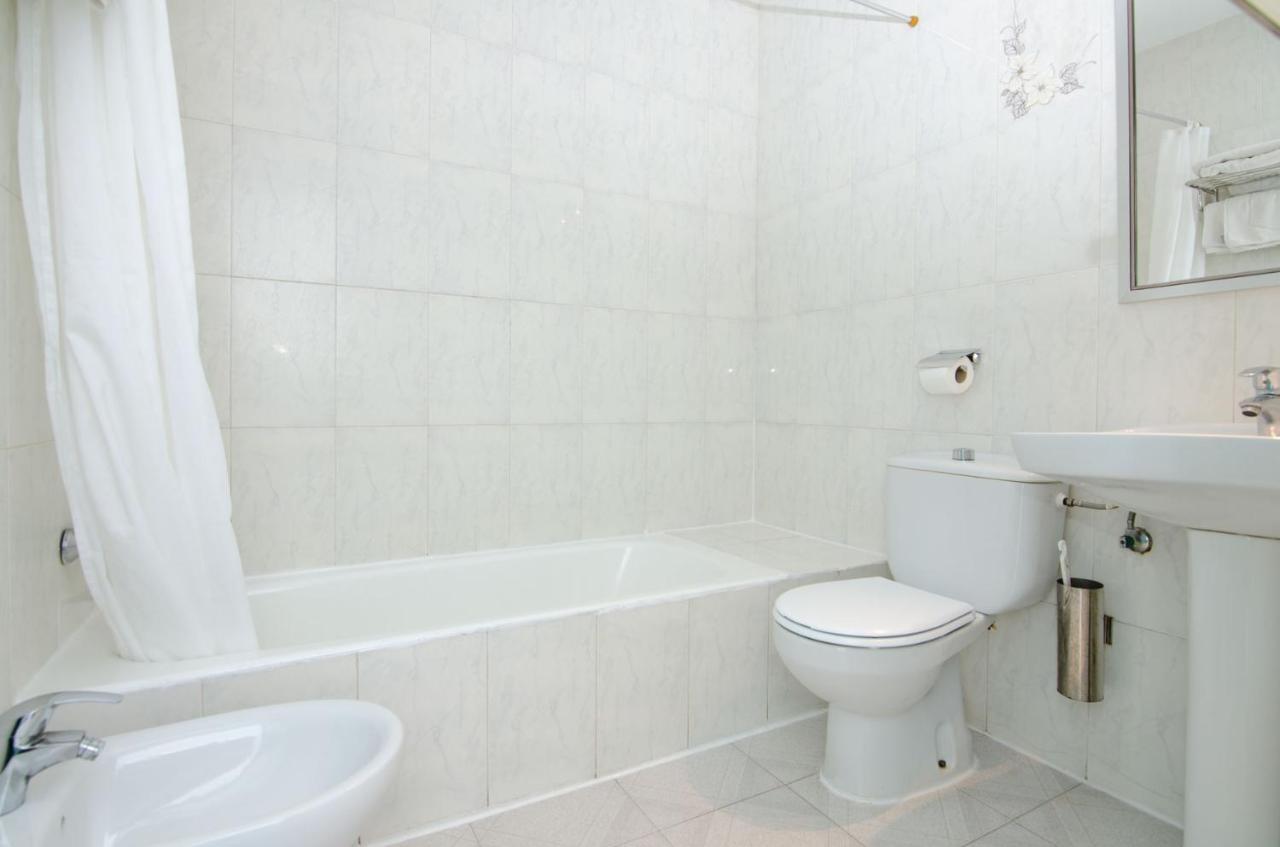 Hostal Manolo Garrucha Luaran gambar