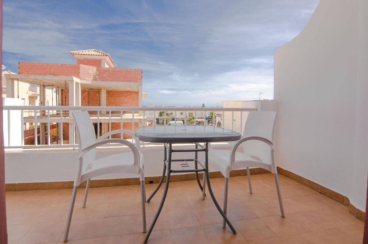 Hostal Manolo Garrucha Luaran gambar