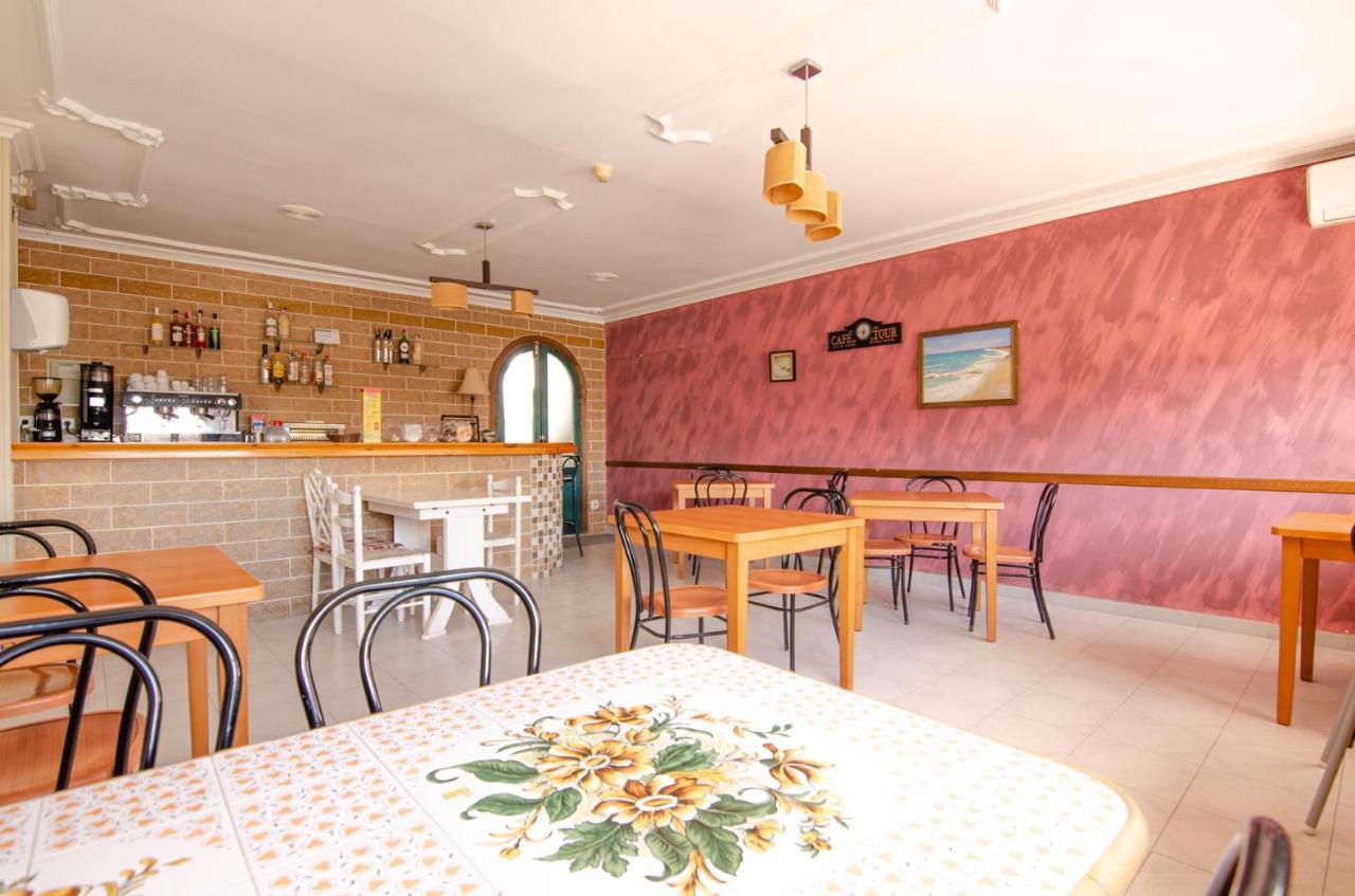 Hostal Manolo Garrucha Luaran gambar