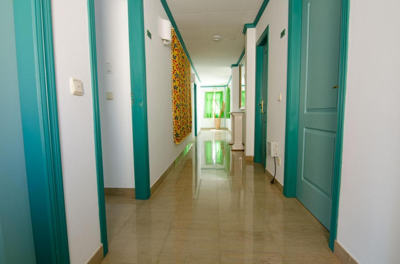 Hostal Manolo Garrucha Luaran gambar