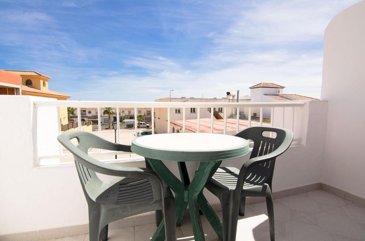 Hostal Manolo Garrucha Luaran gambar