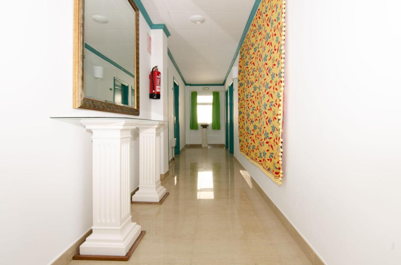 Hostal Manolo Garrucha Luaran gambar