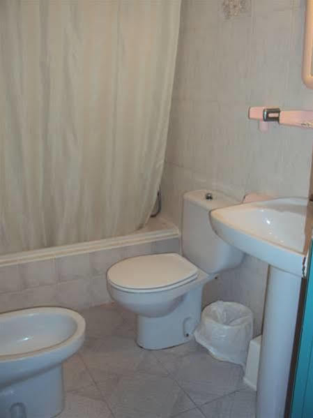 Hostal Manolo Garrucha Luaran gambar