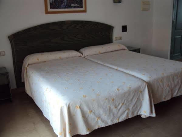 Hostal Manolo Garrucha Luaran gambar